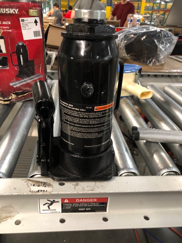 Photo 3 of 12-Ton Hydraulic Bottle Jack