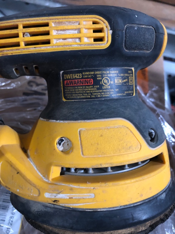 Photo 2 of ***USED ****
DeWalt DWE6423 5 in. Variable-Speed Random Orbit Sander
