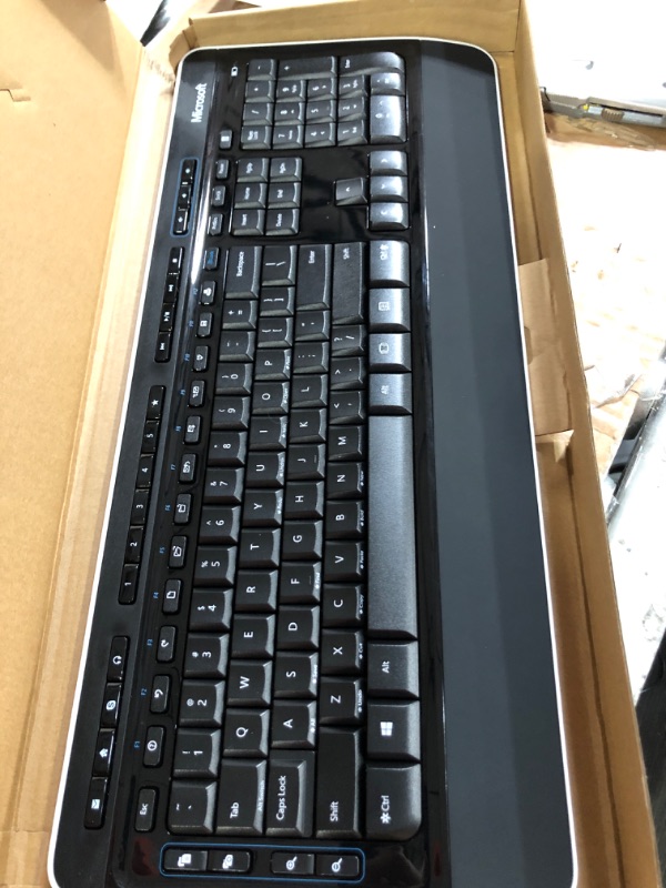 Photo 2 of Microsoft Wireless Desktop 3050 with AES - Black. Wireless Keyboard and Mouse 