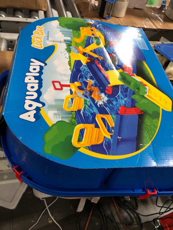 Photo 2 of Aquaplay - LockBox Water Playset