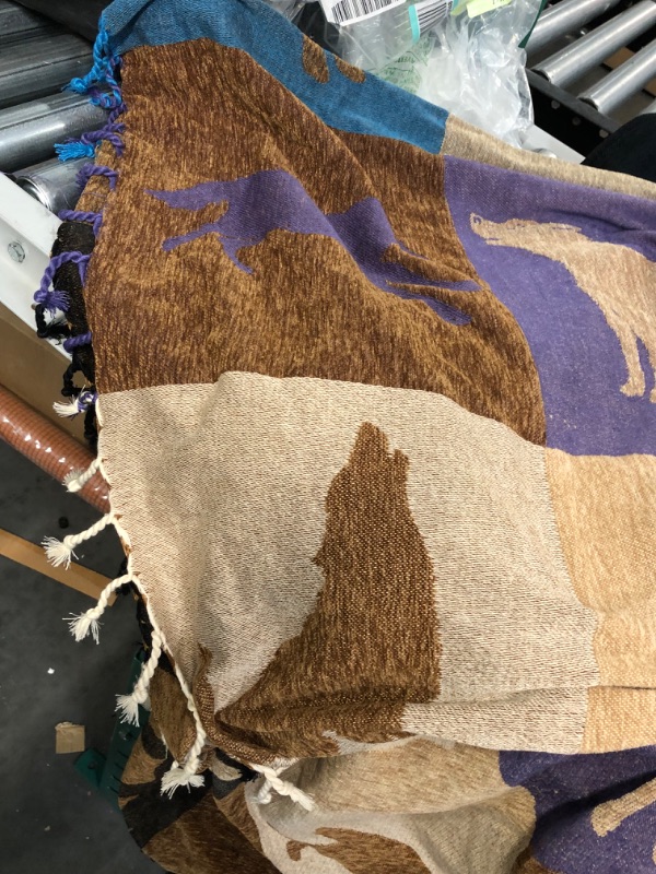 Photo 7 of *SEE NOTES* Howling Wolf Large Throw Blanket, 94"x86"