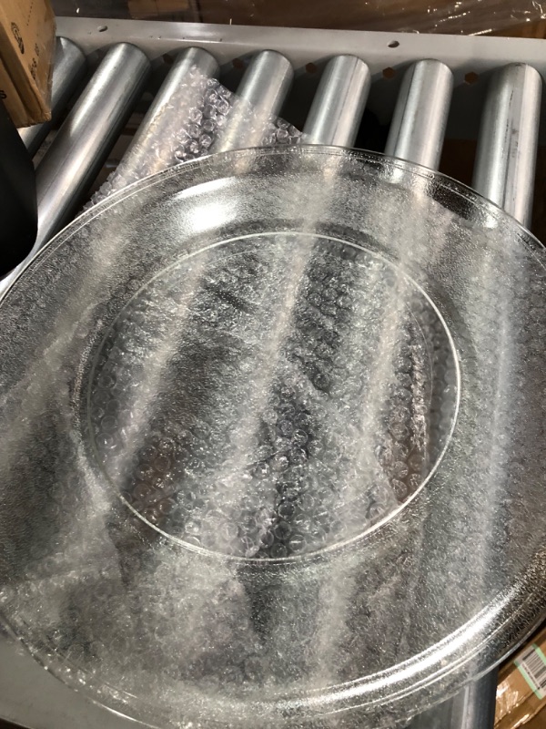 Photo 1 of 16 INCH ROUND GLASS MICROWAVE PLATE 