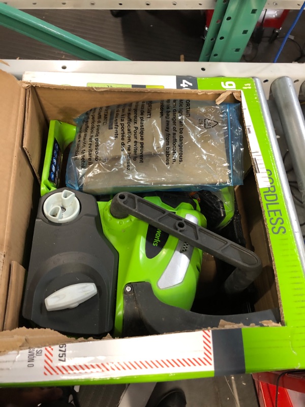 Photo 2 of *SEE NOTES Greenworks 12-Inch 40V Cordless Chainsaw, 2.0 AH Battery Included 20262