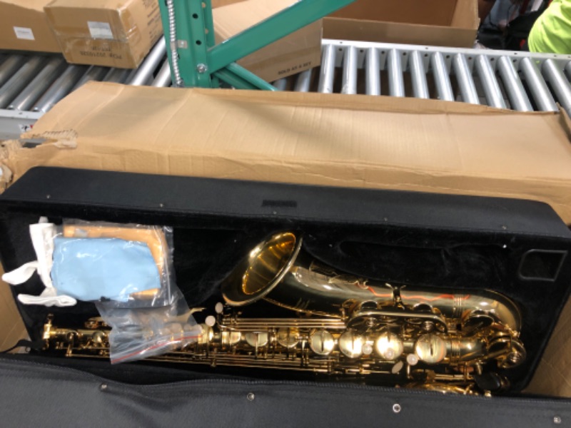 Photo 4 of *SEE NOTES Eastar Tenor Saxophone Student Tenor Saxophone Bb Tenor Sax B Flat Gold Lacquer Beginner Saxophone With Cleaning Cloth,Carrying Case,Mouthpiece,Neck Strap, Reeds, Full Kit, TS-?