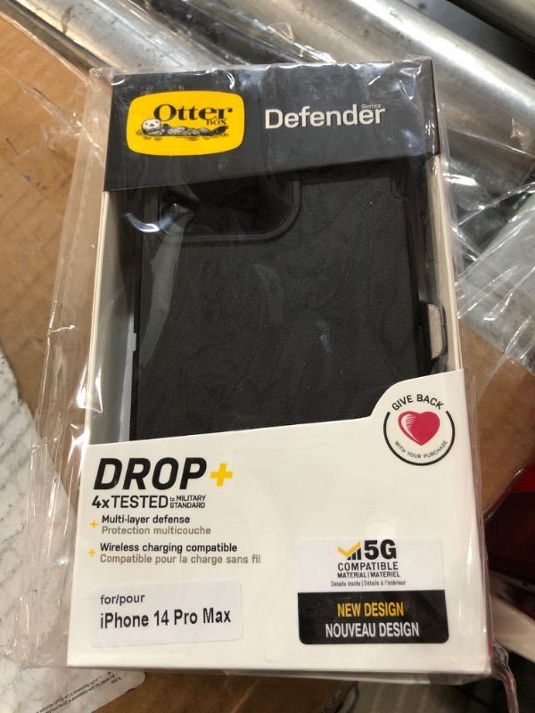 Photo 2 of NEW****
OtterBox iPhone 14 PRO MAX Defender Series Case - Black