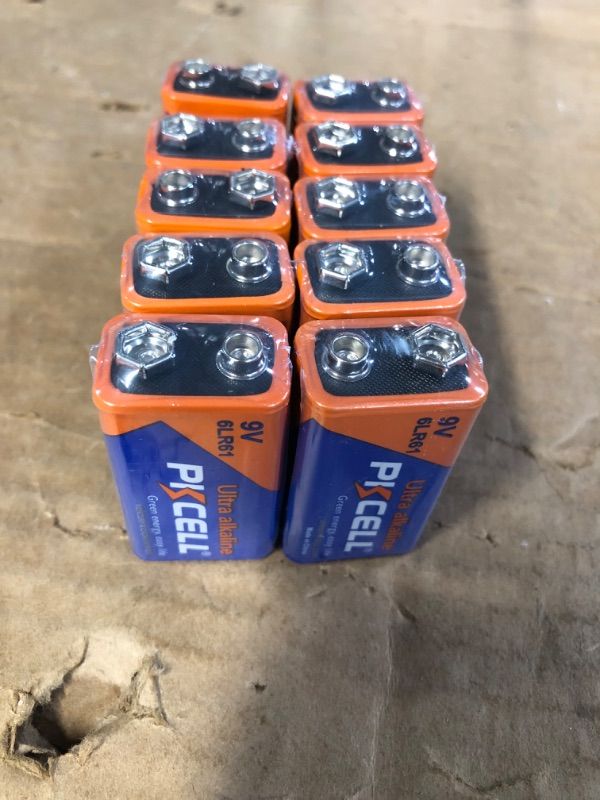 Photo 2 of PILOCEL 9V Battery 9V 6LR61 10 Counts