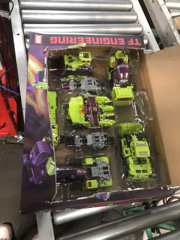 Photo 2 of Collectoy Deformation GT Devastator Engineering Car Combiner 6 in 1 Truck Constructicon KO (Green) new 