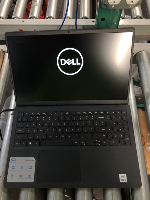 Photo 2 of Dell - Inspiron 3511 15.6" Touch Laptop Intel Core i5 8GB Memory 256GB SSD - Black