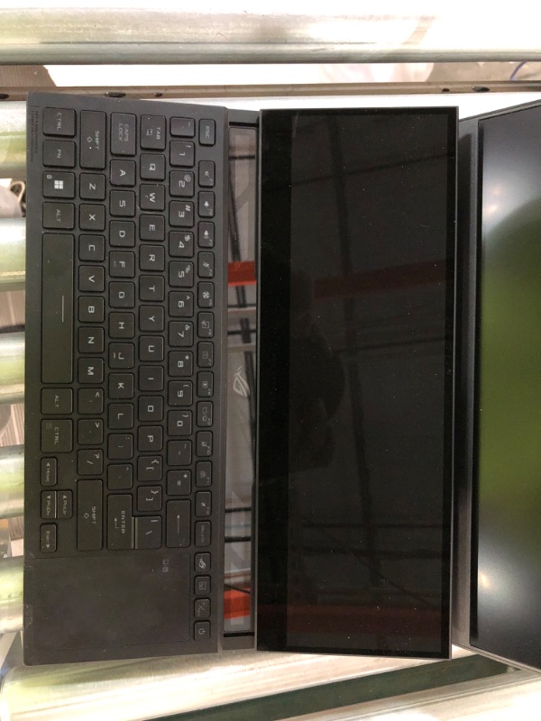 Photo 6 of [Like New] ASUS ROG Zephyrus Duo 16 GX650PZ-XS96 (AMD Ryzen 9 7945HX, 32GB RAM, 