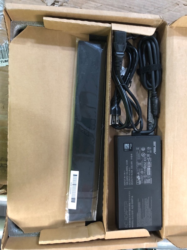 Photo 11 of [Like New] ASUS ROG Zephyrus Duo 16 GX650PZ-XS96 (AMD Ryzen 9 7945HX, 32GB RAM, 