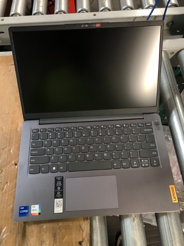 Photo 4 of Lenovo IdeaPad 3 14" FHD Laptop Intel Core i7-1165G7 8GB RAM 512GB SSD Intel 