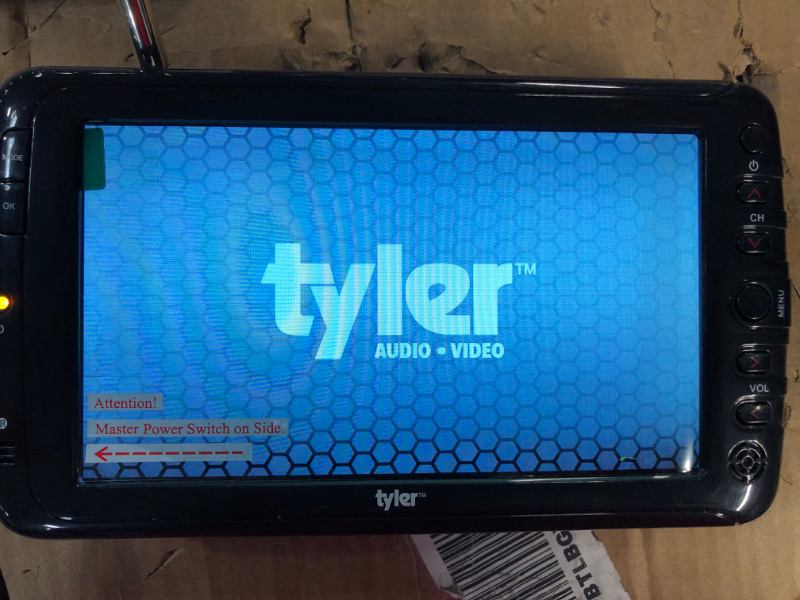 Photo 2 of Tyler 7" Portable TV LCD Monitor 