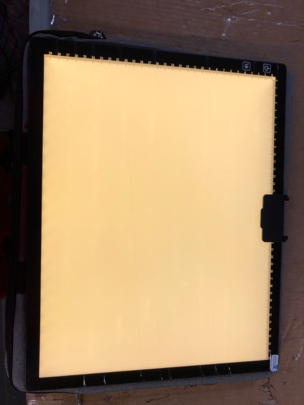 Photo 3 of A3 Led Light Pad with Carry Bag