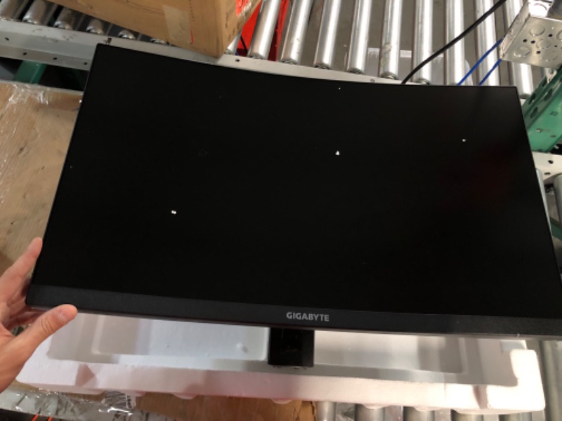 Photo 1 of GIGABYTE G27FC A (27" 165Hz 1080P Curved Gaming Monitor, 1920 x 1080 
