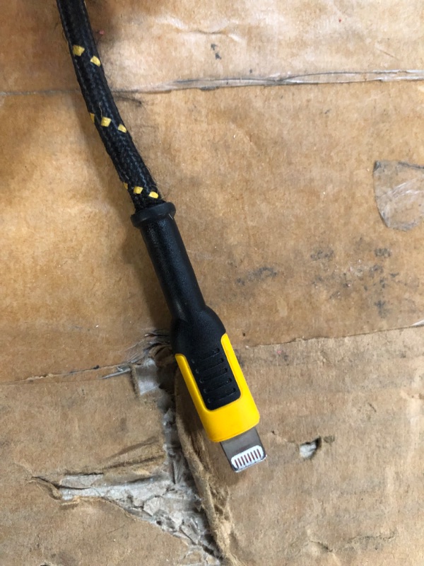 Photo 3 of [Used] DEWALT 4 ft. Reinforced Braided Cable for Lightning