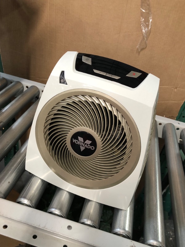 Photo 2 of [DOES NOT TURN ON] Vornado AVH10 Vortex Heater 