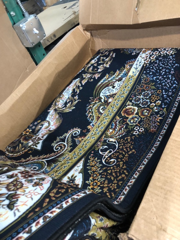 Photo 1 of *IN GREAT CONDITION - LOOKS NEW* Persian Area Rug 6'x9' 