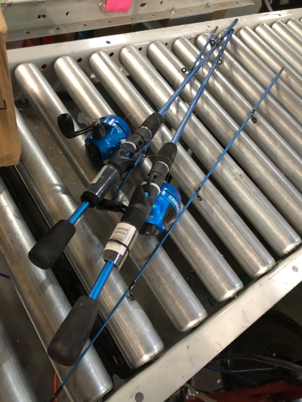 Photo 3 of (2x) Zebco Slingshot Spincast Reel and Fishing Rod, 5-Foot 6-Inch 2-Piece Fishing Pole, Size 30 Reel, Right-Hand Retrieve, Pre-Spooled with 10-Pound Zebco Line Blue