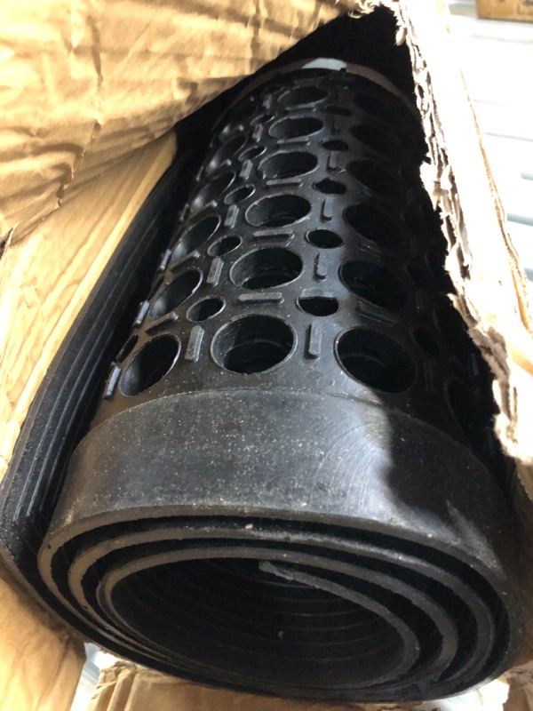 Photo 3 of *SEE NOTES* Commercial Anti-Fatigue Drainage Rubber Matting