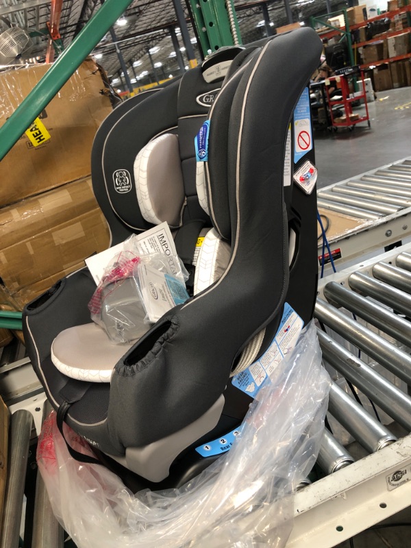 Photo 2 of Graco Extend2Fit Convertible Car Seat | Ride Rear Facing Longer with Extend2Fit, Redmond 2-in-1 Redmond