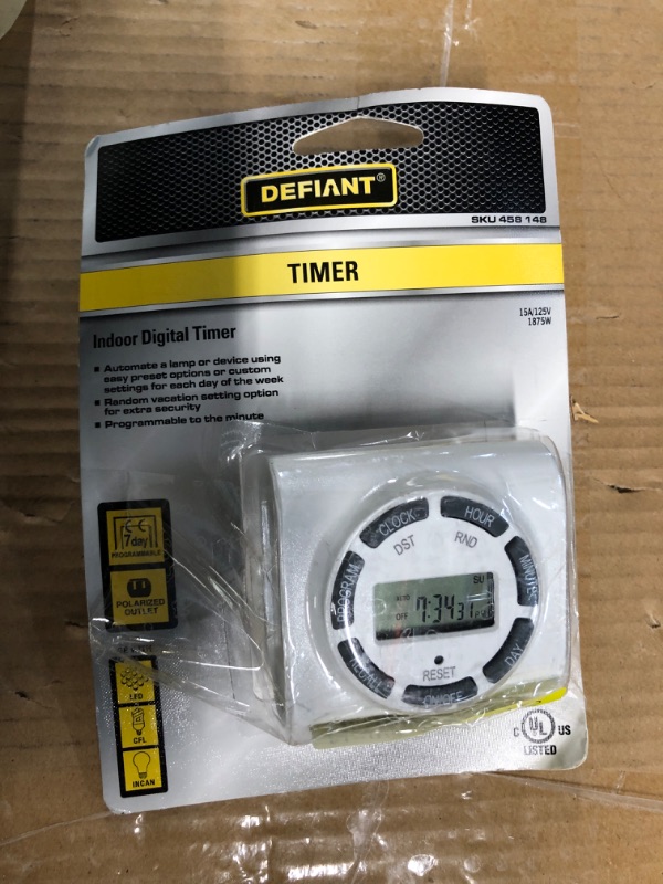 Photo 2 of 15 Amp 7-Day Indoor Plug-In Digital Polarized Timer, White