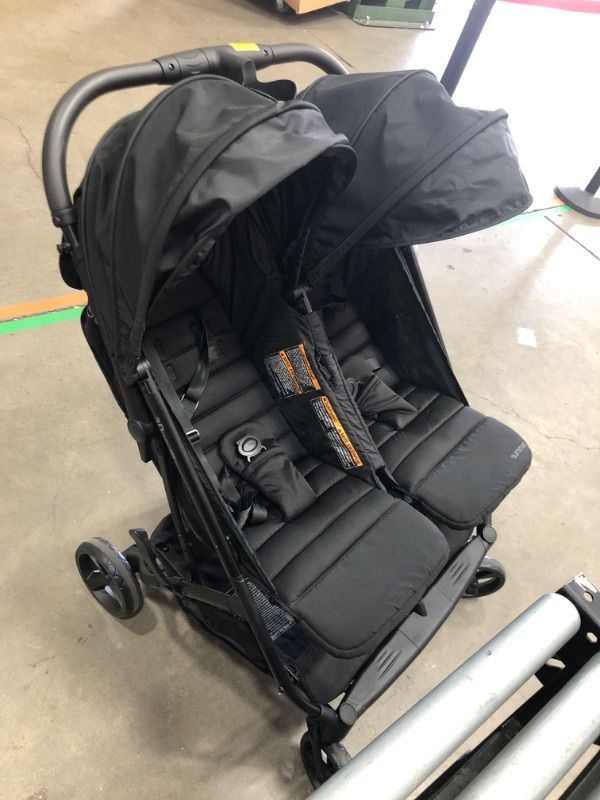 Photo 4 of ***DOES NOT FOLD***Summer Infant 3Dpac CS+ Double Stroller