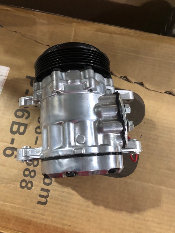 Photo 3 of VEVOR CO7176C Sanden Style Universal Air Conditioner AC Compressor 7176 SD7B10 2010061 167515 168515