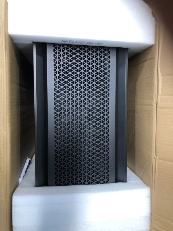 Photo 2 of **BROKEN FOOT**
Corsair 5000D Airflow Tempered Glass Mid-Tower ATX PC Case - Black