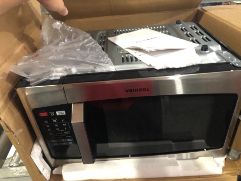 Photo 3 of * sold for parts or repair *
TOSHIBA EM925A5A-SS Countertop Microwave Oven,