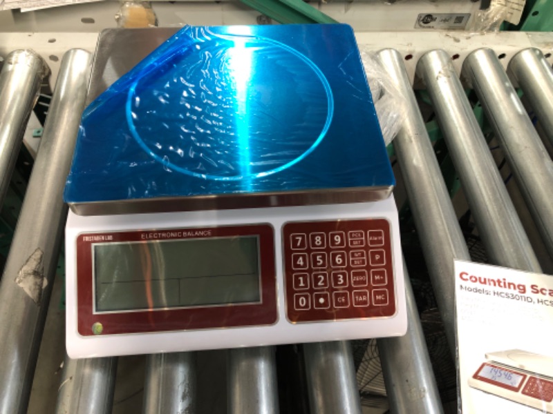 Photo 3 of USED - American Fristaden Lab Industrial Counting Scale, Digital Balance for Counting Parts and Coins, 