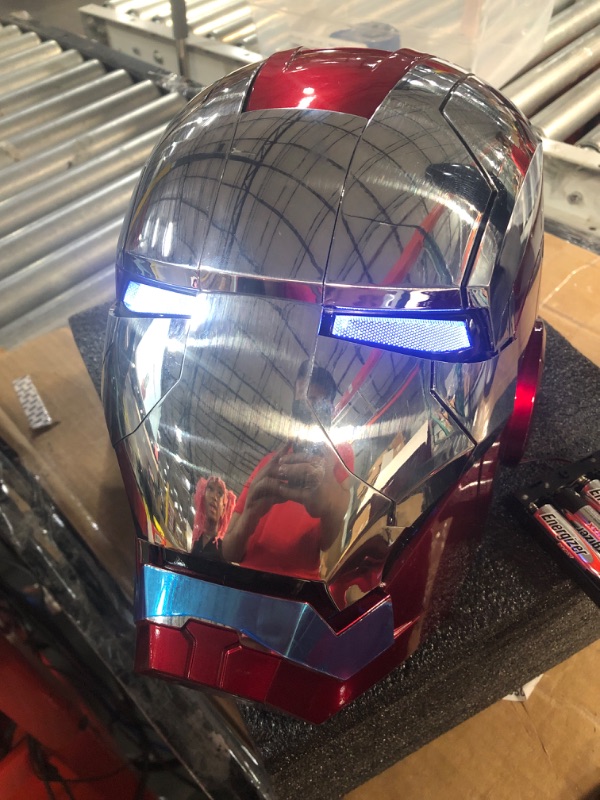 Photo 2 of (USED/MINOR DAMAGE) YONTYEQ Iron-man MK 5 Helmet Wearable Electronic Open/Close  Silver