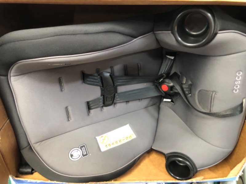 Photo 3 of Cosco Onlook 2-in-1 Convertible Car Seat