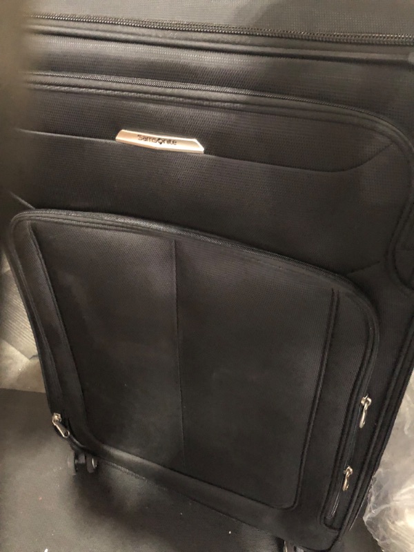 Photo 6 of [READ NOTES]
Samsonite Solyte DLX Softside Expandable Luggage with Spinner Wheels, Midnight Black