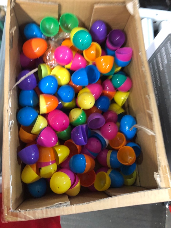 Photo 3 of **USED** The Dreidel Company Fillable Easter Eggs with Hinge Bulk Colorful Bright Plastic Easter Eggs (500-Pack)