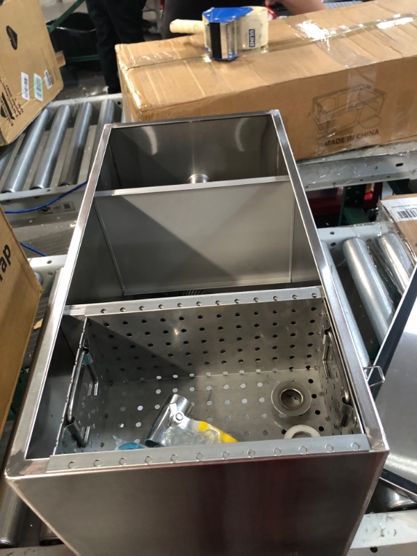 Photo 4 of **USED** BEAMNOVA Commercial 25LB Grease Trap 13 Gallons Per Minute, Top Inlet for Restaurant Kitchen Tools Top Inlet 25lbs