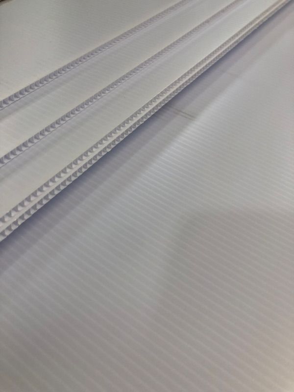 Photo 3 of Corrugated Plastic Sheets | 17in x 13in | 10 Pack 