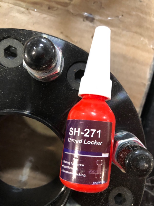 Photo 1 of *PRVIOUSLY OPENED/UNPACKAGED* EZAccessory 2 Wheel Adapter 5x4.5 to 6x5.5 (5x114.3 to 6x139.7) Thickness 2 inch