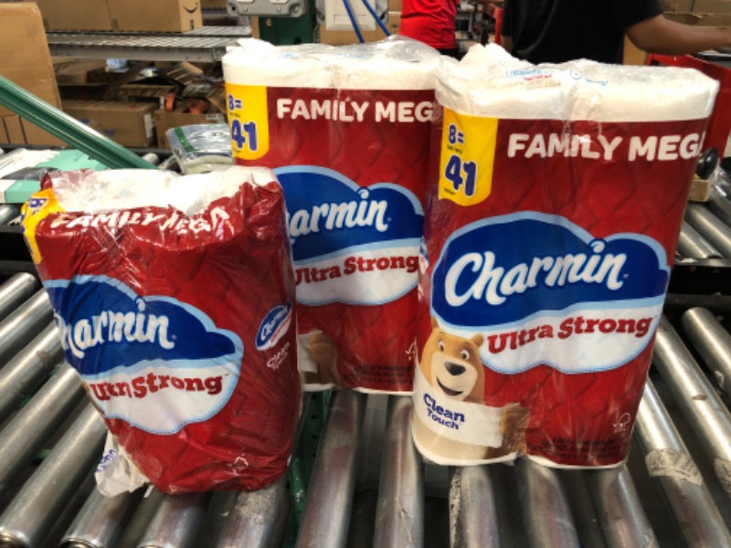 Photo 2 of Charmin Ultra Strong Toilet Paper (Old)