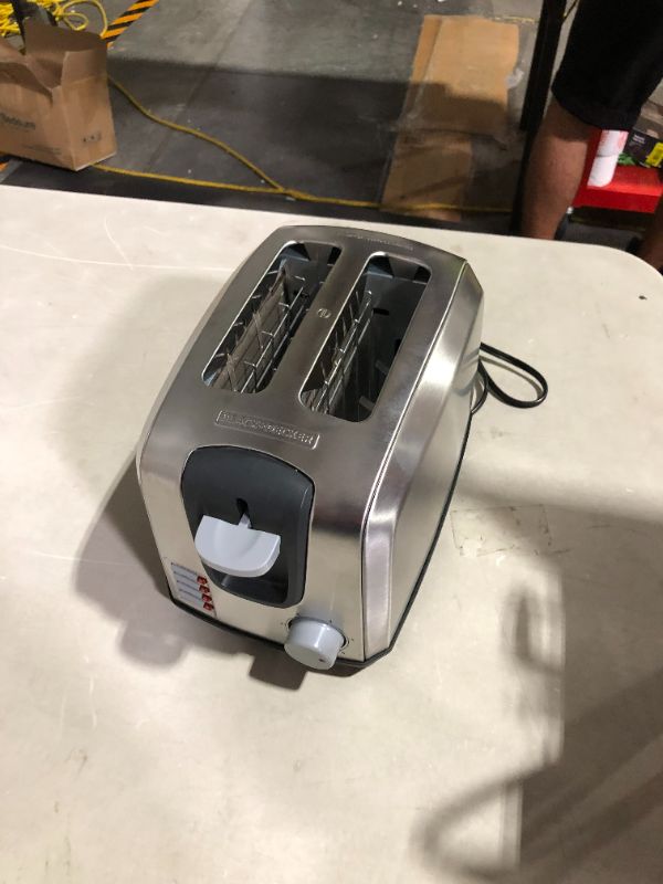 Photo 4 of ***UNTESTED - SEE NOTES***
BLACK+DECKER 2-Slice Toaster, Modern, Stainless Steel, T2707S, Silver