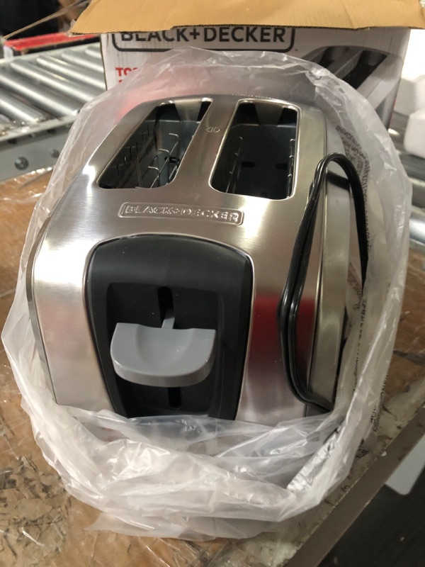 Photo 3 of ***UNTESTED - SEE NOTES***
BLACK+DECKER 2-Slice Toaster, Modern, Stainless Steel, T2707S, Silver