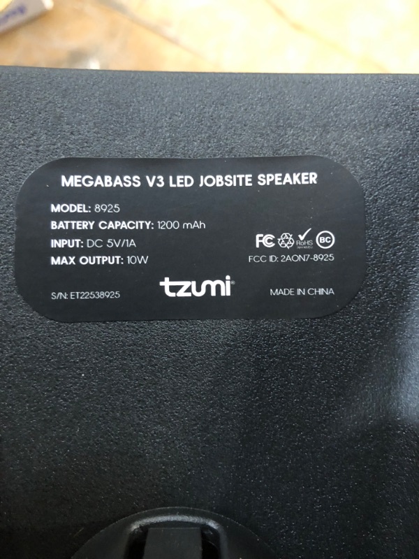 Photo 3 of Tzumi Megabass Jobsite Speaker V3, Black
