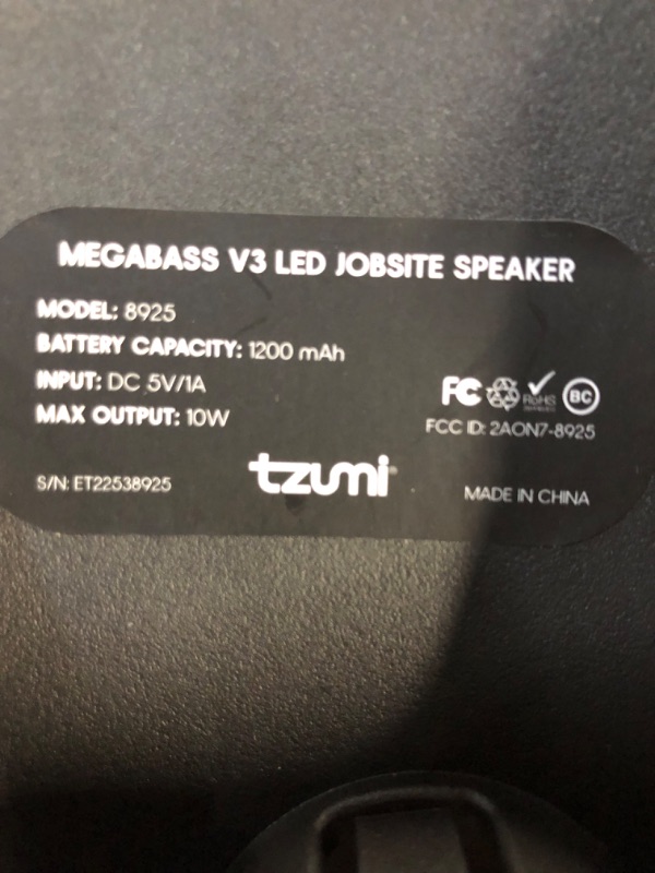 Photo 3 of Tzumi Megabass Jobsite Speaker V3, Black
