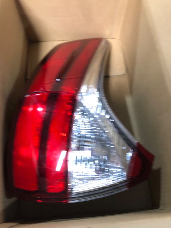 Photo 3 of labwork Driver Side Outer Tail Light Replacement for 2015-2018 Toyota Sienna Rear Tail Light 