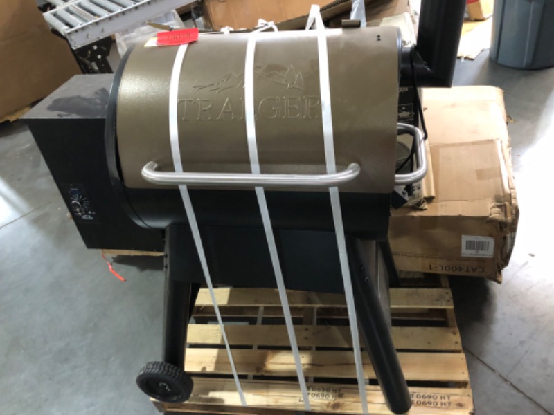 Photo 2 of [FOR PARTS]
Smokin' Champ Charcoal Grill Offset Smoker in Black
