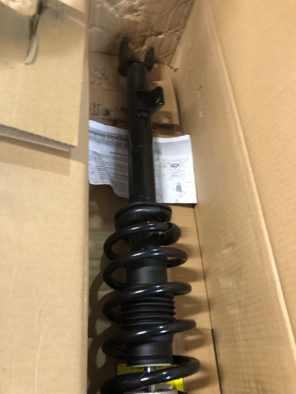 Photo 3 of UNITY AUTOMOTIVE 11166 Front Right Complete Strut Assembly 2009-2014 Hyundai Genesis