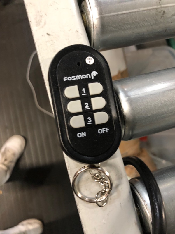 Photo 1 of Fosmon Outdoor Indoor Wireless Remote Control 3-Prong Outlet - UL Listed (3 Receiver, 1 Remote)