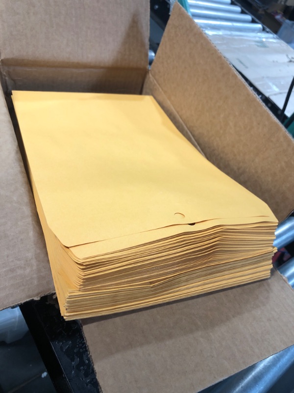 Photo 1 of Amazon Basics 10 x 13-Inch Clasp Kraft Envelopes, Gummed, 100-Pack 10" x 13"