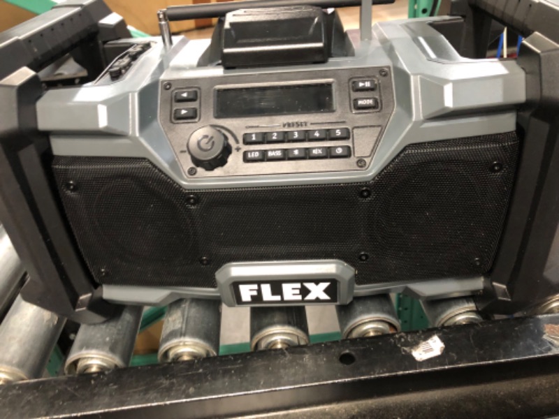 Photo 5 of * tested * works *
Flex Water Resistant Cordless Jobsite Radio in Gray | FX5351-Z