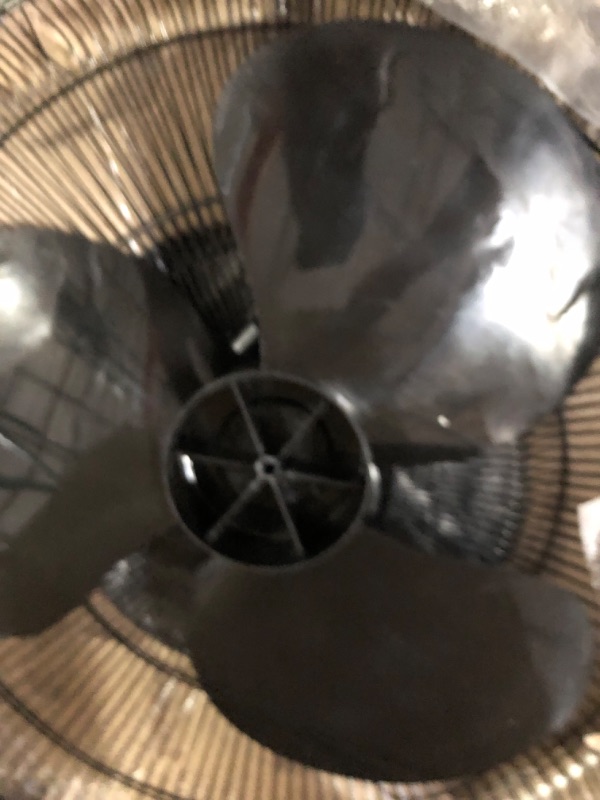 Photo 2 of **PARTS ONLY**
BLACK+DECKER BFSR18B 18 Inches Stand Fan with Remote, Black Black 18"