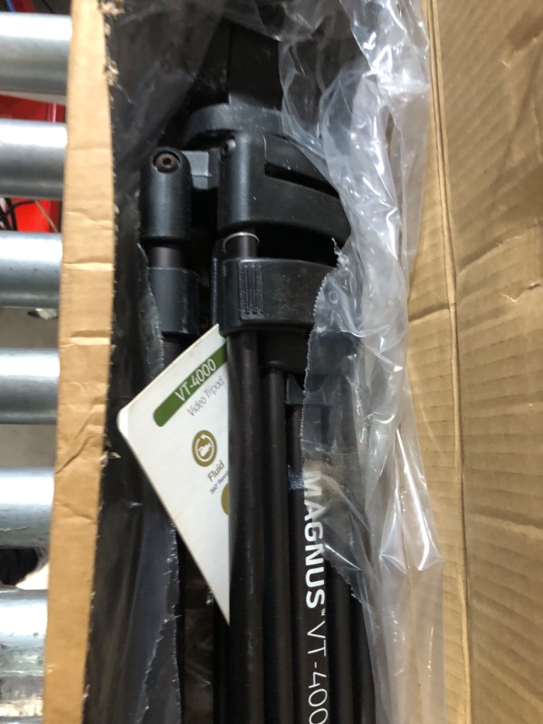 Photo 3 of Magnus VT-4000 Tripod System with Fluid Head VT-4000 Pro